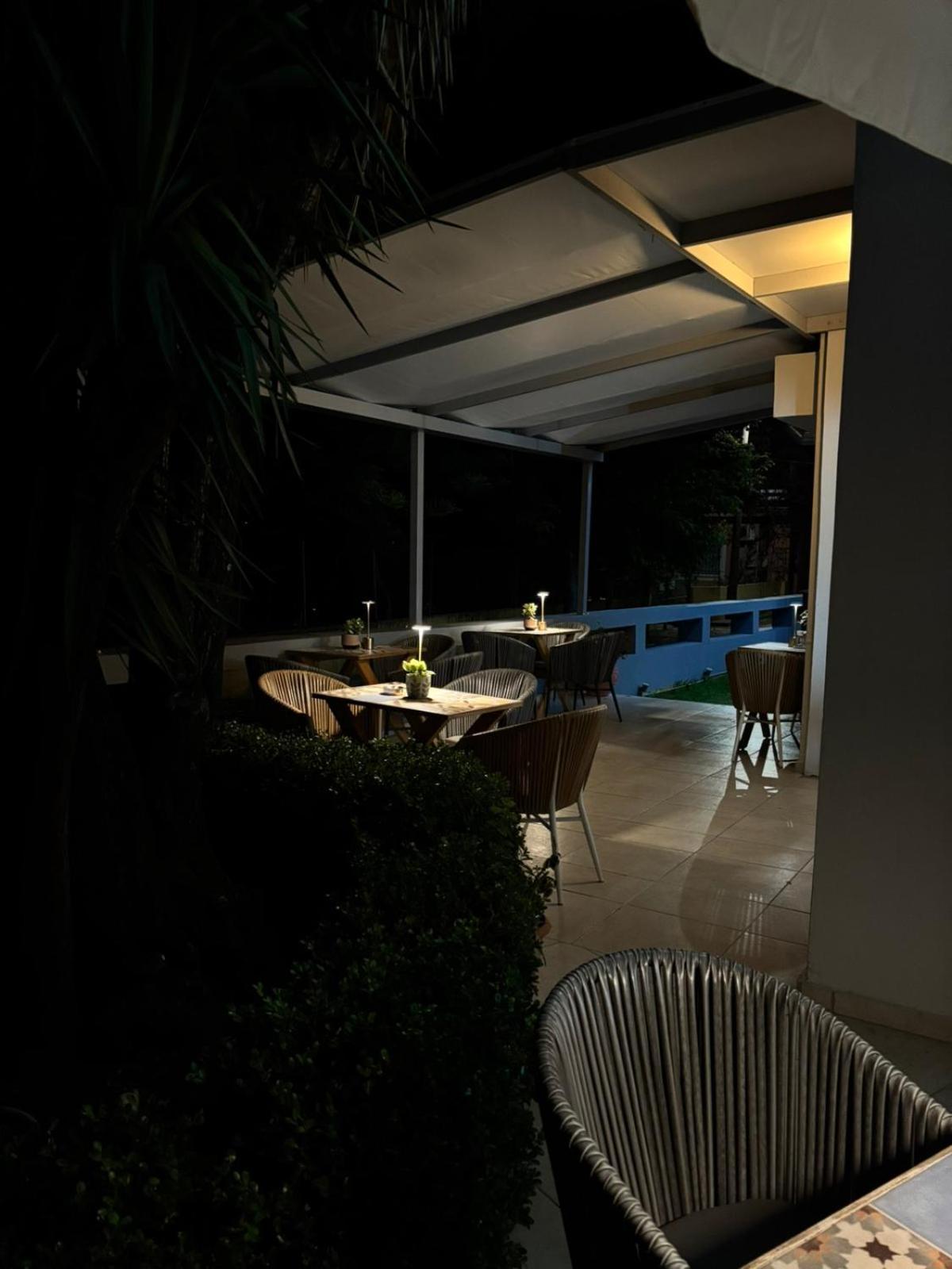 Palmyra Hotel นีดรี ภายนอก รูปภาพ